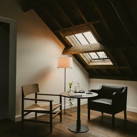 Hotel August